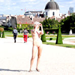 Pic of Nude-in-Public