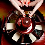 Pic of Девка и огромный вентилятор >> порно фото на ШпилиВили