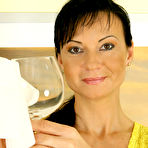 Pic of AllOver30.com - Introducing 38 year old Tessa