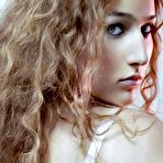 Pic of Leelee Sobieski nude