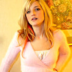 Pic of PinkFineArt | Getting Naked from GND Models