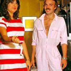 Pic of Rodox Hairy brunette can't pay her bill