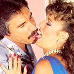 Pic of Rodox Sexy seventies lady gives a good blowjob