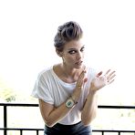 Pic of Lauren Cohan without bra under white t-shirt