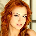 Pic of Redhead Shows Bare Pussy