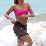 Pic of Shakira wearing bikinis at a beach in Hawaii