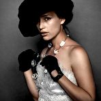 Pic of Piper Perabo sexy posing scans from mags