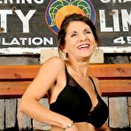 Pic of Las tetas y el co&ntilde;o de la madura cuarentona - Milf