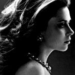 Pic of Anna Friel nude tits under see through dress