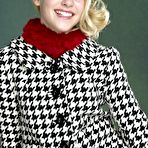 Pic of AnnaSophia Robb non nude posing mag scans