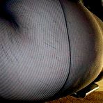Pic of white & black asses