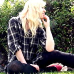 Pic of Teen Public Pissing Of Satine