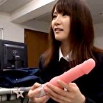Pic of Hotaru Yukino Asian smiles as she receives a :: JSchoolGirls.com