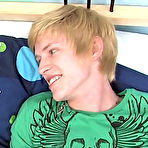 Pic of BoyCrush.com - Ian Pounds Dustin