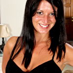 Pic of Hot American MILF showing off her rocking body