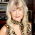 Pic of Horny American mature slut teasing