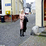 Pic of Nude-in-Public