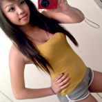 Pic of Hot slutty amateur teen babes in non-nude pics