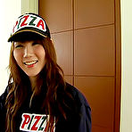 Pic of Uspespecting ladyboy has to deliver much more then a pizza