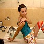 Pic of Teen bathtime masturbation