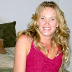 Pic of Amateur Blonde MILF Models Nude