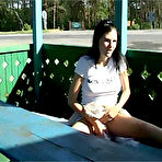 Pic of Hot teen cutie gets off beside a very busy road