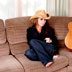 Pic of Simply Devon - Amateur teen model and aspiring musician!