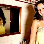 Pic of Petria in the Bathrooom - Girls Out West