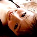 Pic of Koi Shikute @ AllGravure.com