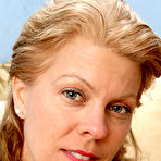 Pic of Mature Pictures Featuring 48 Year Old Lauren E From AllOver30
