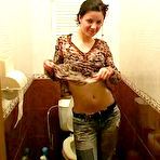 Pic of Pee Hunters - free pee, voyeur pee, spy pee, pee movies