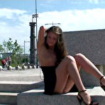 Pic of Cute girls flashing in public - free movies