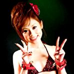 Pic of この動画の画像を見る小悪魔スレンダーギャル吉原ミィナが、マイクロビキニで登場。そのまま吊るされ、４本のチンポが我先にとミィナの口にぶち込まれます！ - Shiofuky.com