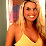 Pic of Moneytalks Top Girl Presents Sophie In Bikini Shop Show Down