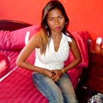 Pic of Thai barslut takes the cock in every hole