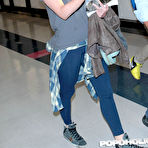 Pic of Popoholic  &raquo; Blog Archive   &raquo; Megan Fox Touches Down At LAX In Sexy Leggings