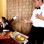 Pic of Консъерж отымел толстым членом >> порно фото на ШпилиВили