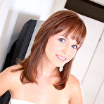 Pic of Amateur Allure - Robin