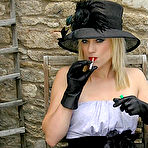 Pic of Ladies in Leather Gloves Free Sample Videos