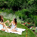 Pic of Shaved Pussy Pics of parker-sisters-02-messy-picnic-bottle by ALS Scan | 15 Clit Closeups