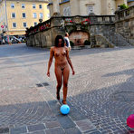 Pic of Nude in Public - Public Nudity - Naked In Public - Outdoor - Exhibtionism - Flashing - NIP-Activity.com