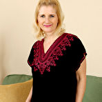 Pic of Mature Pictures Featuring 50 Year Old Jennyfer B From AllOver30