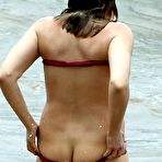 Pic of Elisabeth Harnois ass crack in red bikini