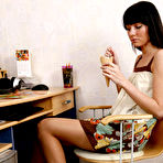 Pic of ePantyhoseLand :: Honey wearing her great pantyhose