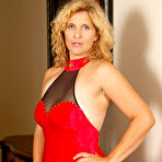 Pic of AllOver30.com - Introducing 45 year old Tara