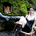 Pic of Mandy Mitchell - www.mandy-mitchell.com
