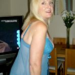 Pic of Wife Bucket - Real amateur MILFs, wives, and moms! Swingers too