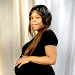 Pic of PregnantUSA :: Pregnant Babes :: Lactating Tits :: Squirting Milk