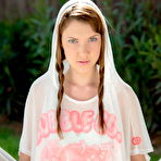 Pic of Elly in Backyard Memories by Wow Girls | Erotic Beauties - Listed by libraryofthumbs.com
