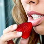 Pic of Hotty Stop / Lita Strawberry Goodness